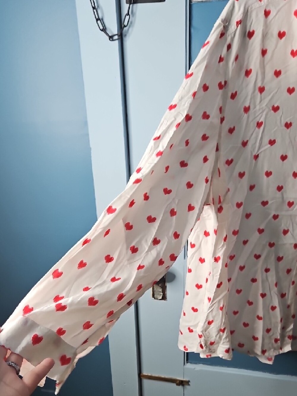 Beachlunchlounge Button-Up Blouse with Red Heart Print 3X - Picture 3 of 6